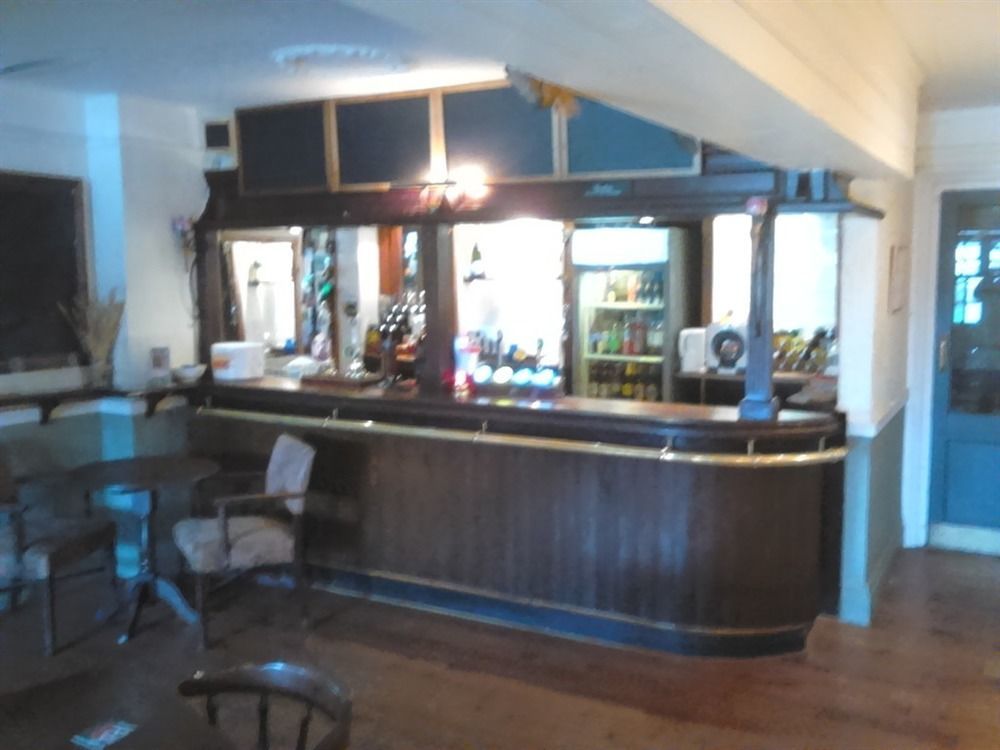 Hotel The Rose & Crown à Bulford Extérieur photo